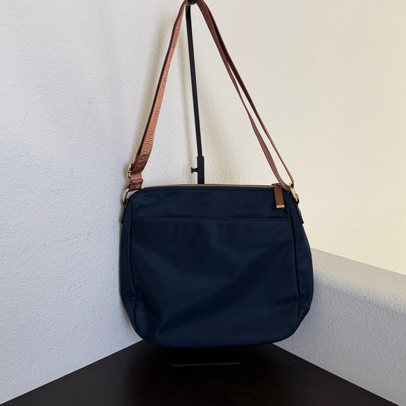 VINTAGE Calvin Klein Navy Messenger/ Crossbody Bag with Tan Adjustable Strap. - Picture 15 of 16